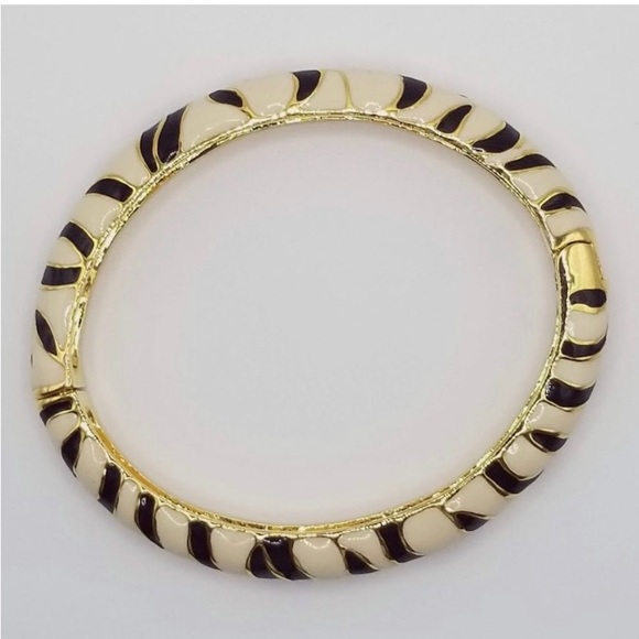3 Bracelets Kenneth Cole enamel hinged Zebra, Giraffe or black striped bracelets - Picture 2 of 13